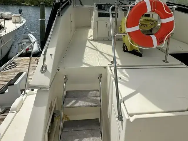 Hatteras 40 Double Cabin