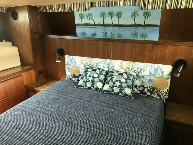 Hatteras 40 Double Cabin