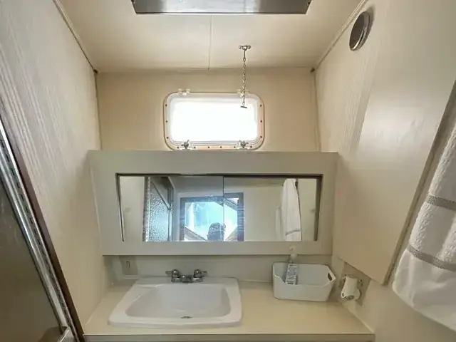 Hatteras 40 Double Cabin