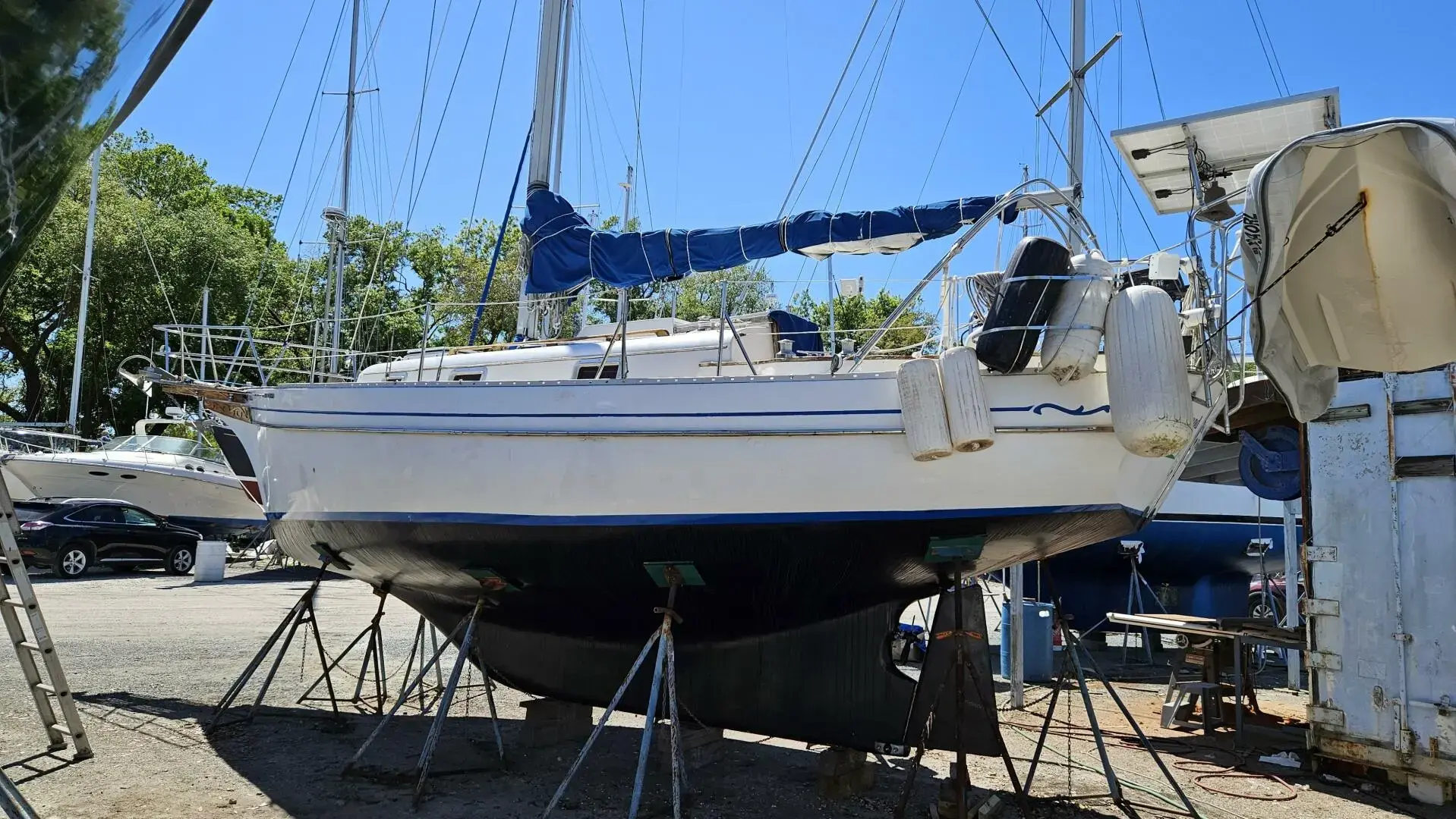 1984 Bayfield 32