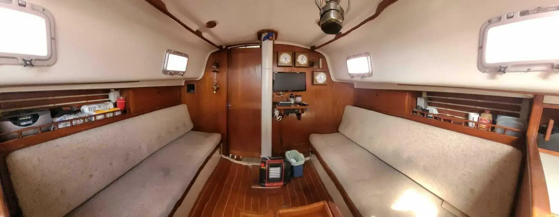 1984 Bayfield 32