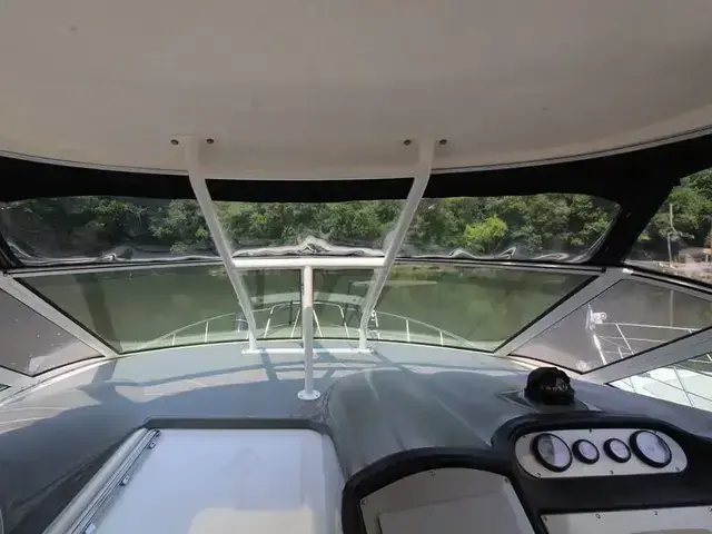 Cruisers Yachts 415