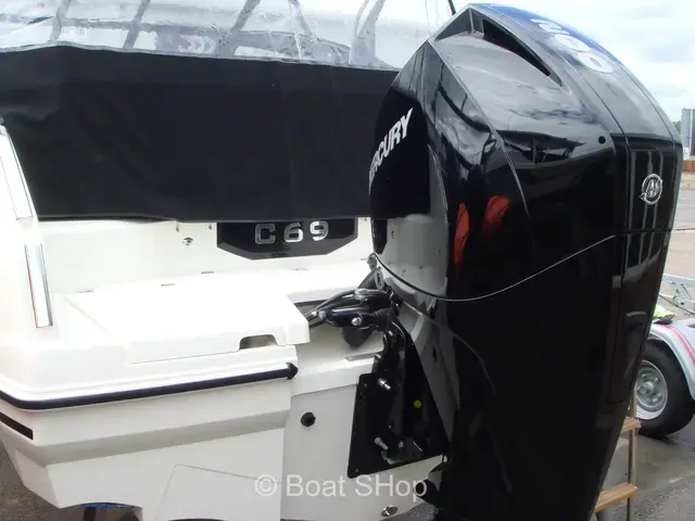 Parker Boats 690 Bowrider