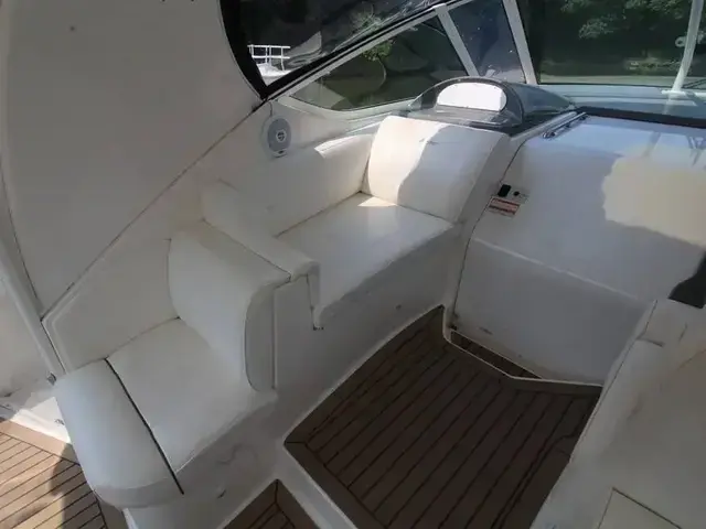 Cruisers Yachts 415