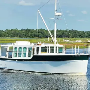 2019 Treworgy 44 Raised Deck Cruiser