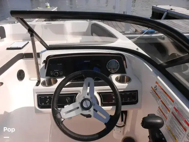 Bayliner Dx2200