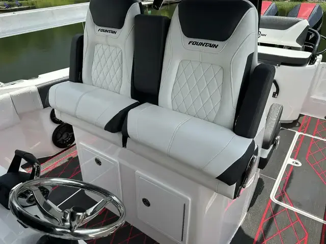 Fountain Powerboats 32 NX