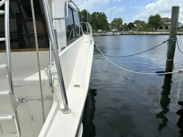 Hatteras 36 Convertible