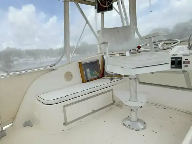 Hatteras 36 Convertible