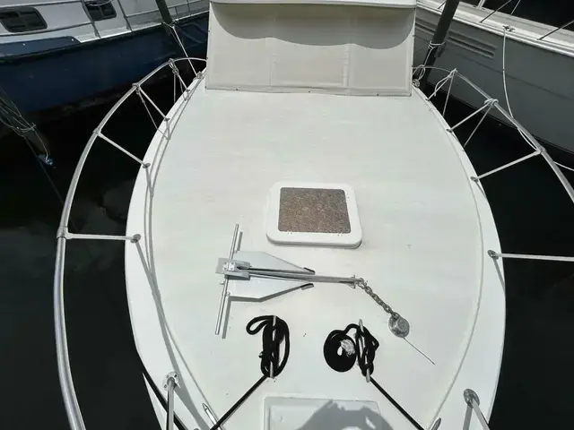 Hatteras 36 Convertible