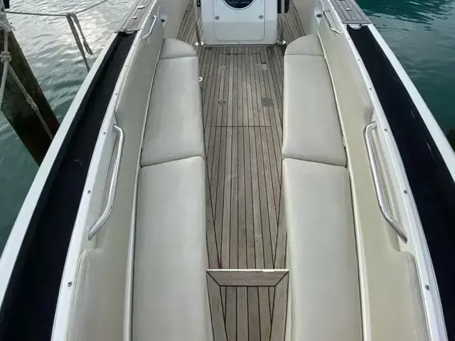 Novurania Chase 38