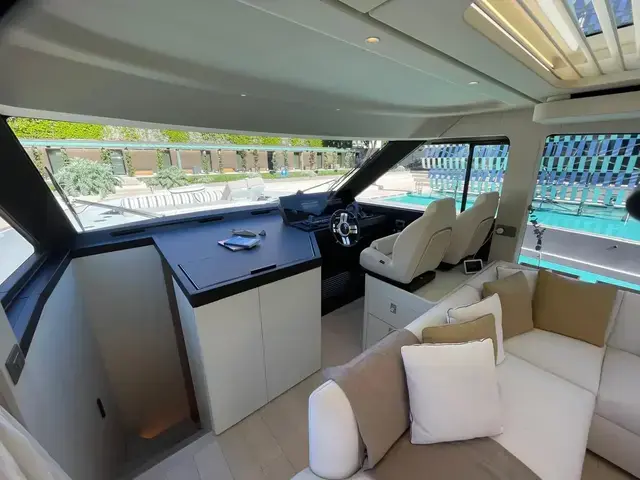 Azimut SeaDeck 6