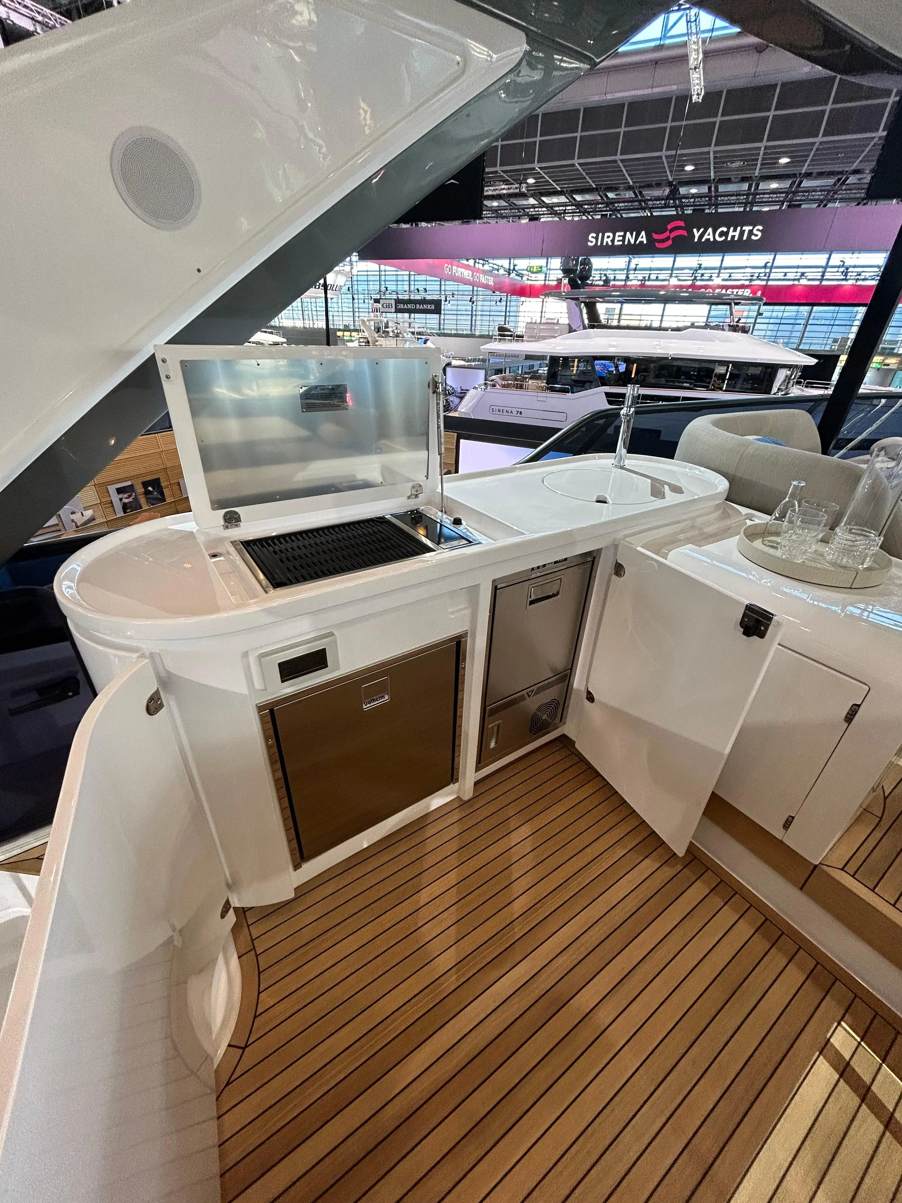 2024 Azimut fly 68