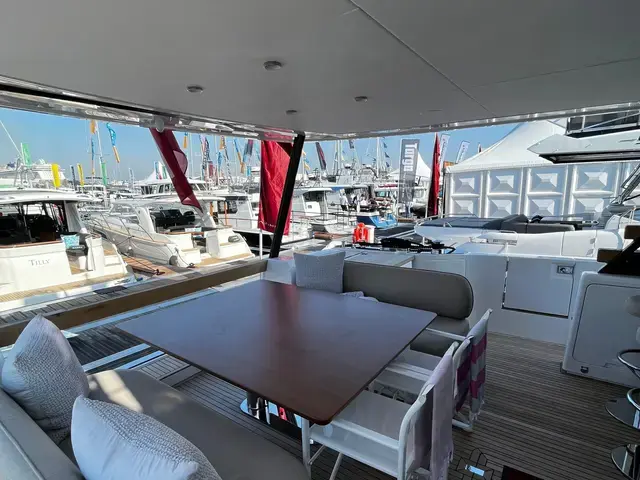 Azimut MAGELLANO 60