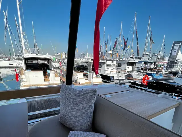 Azimut MAGELLANO 60