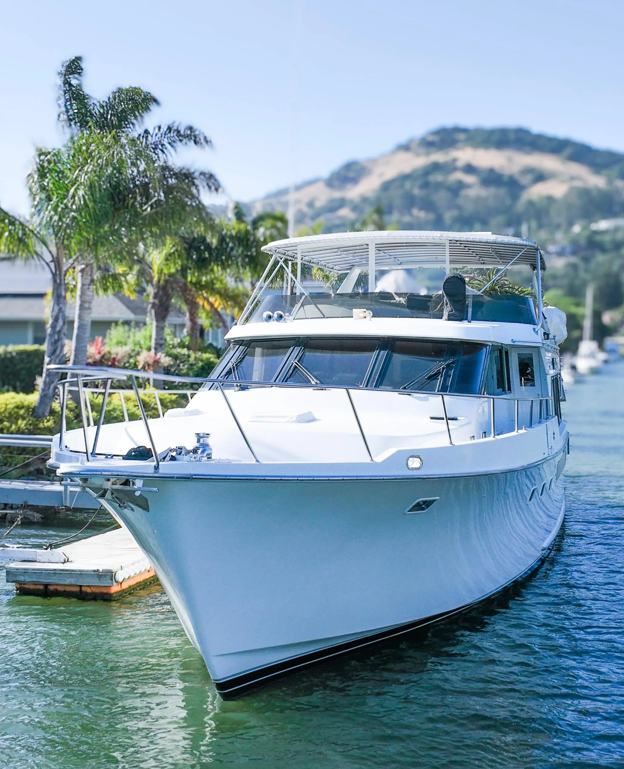 1993 Tollycraft pilothouse