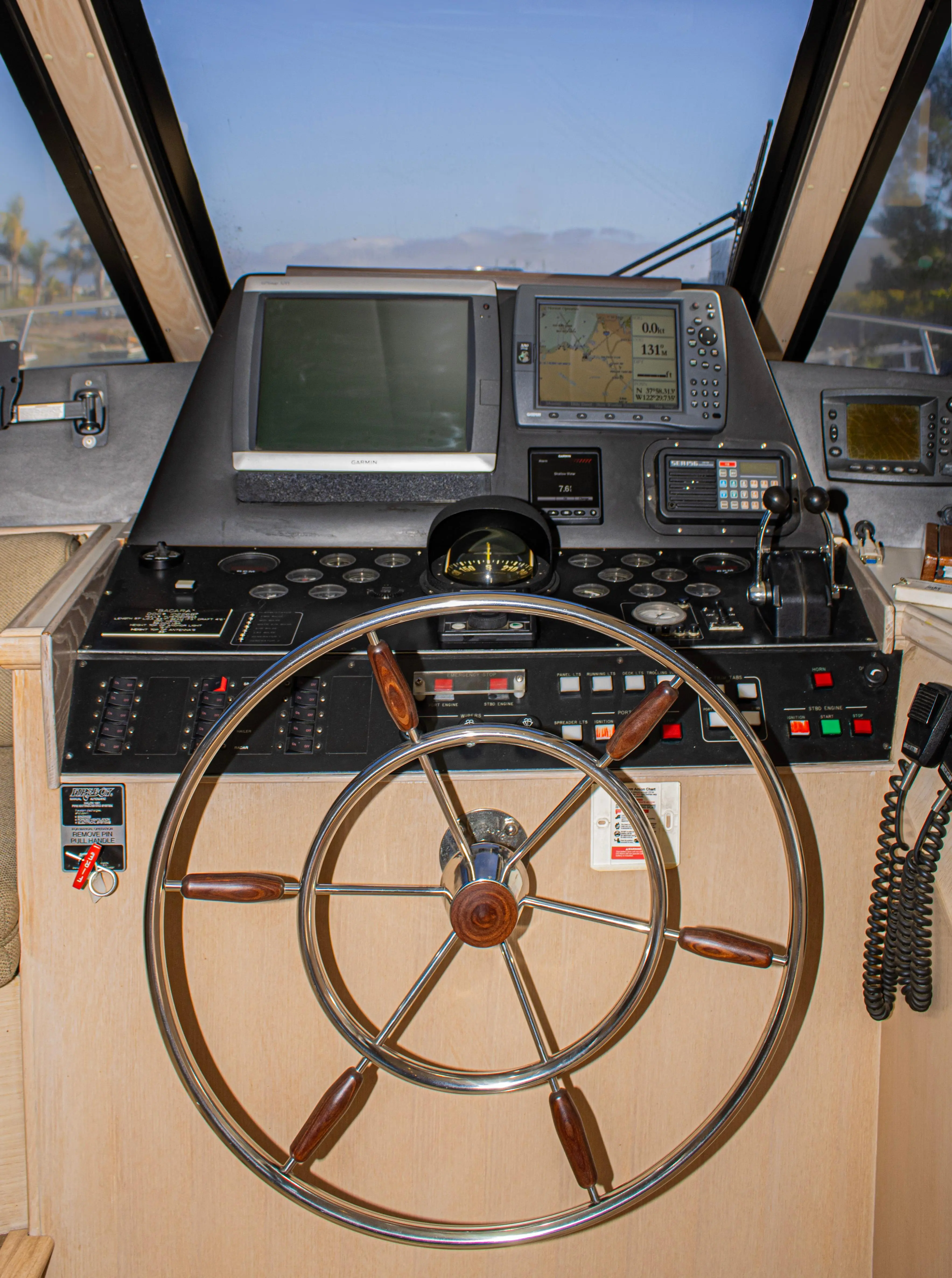 1993 Tollycraft pilothouse