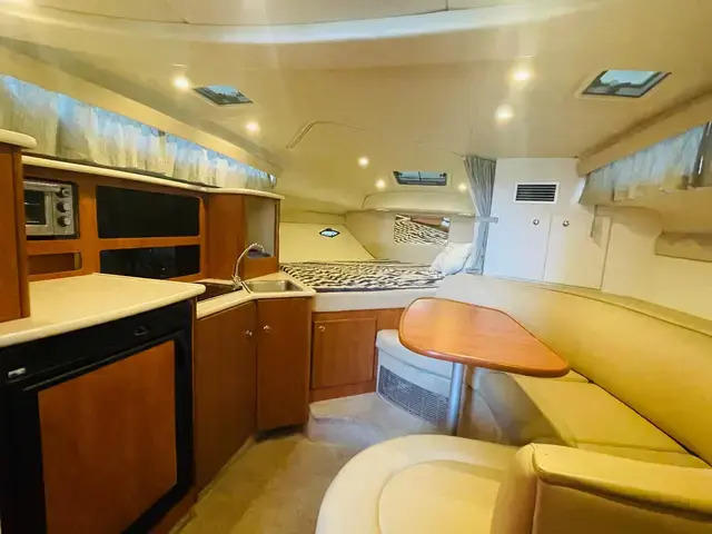 Bayliner 305 Cruiser