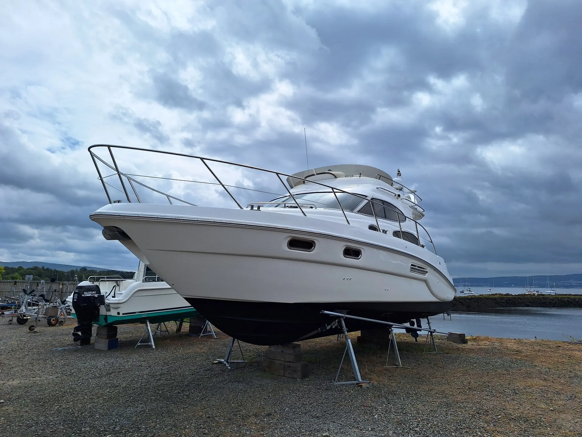 2006 Sealine f37 flybridge