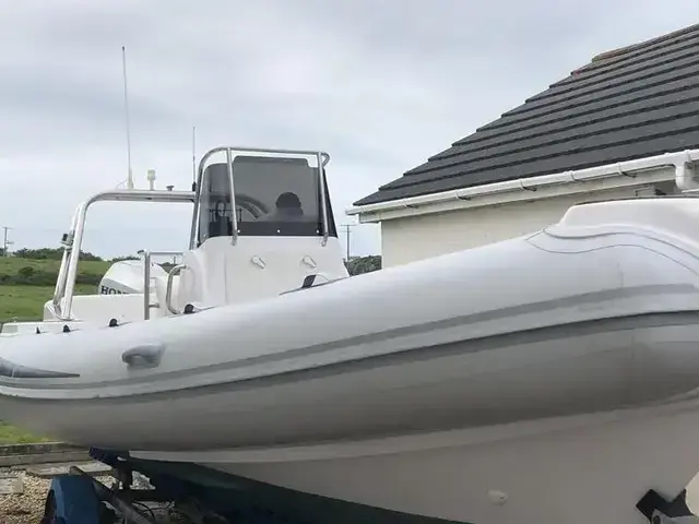 Stingher boats 686 GT
