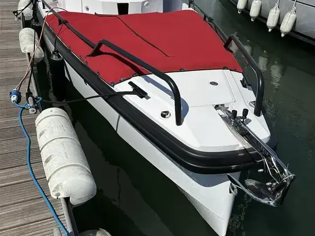 Axopar 28 CABIN