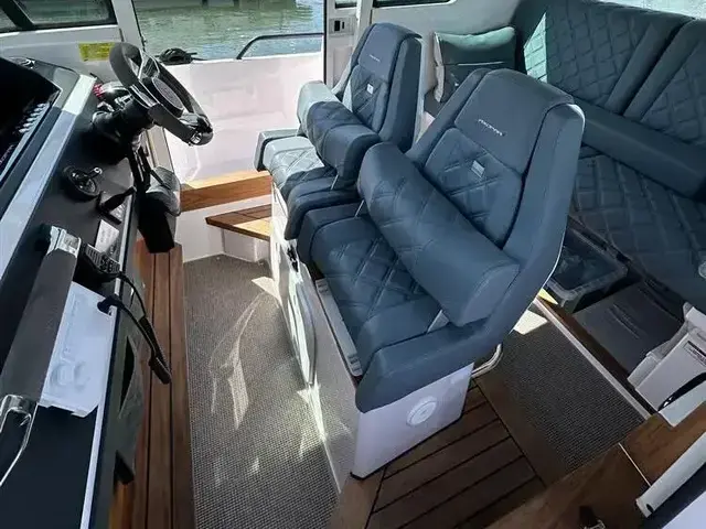 Axopar 28 CABIN