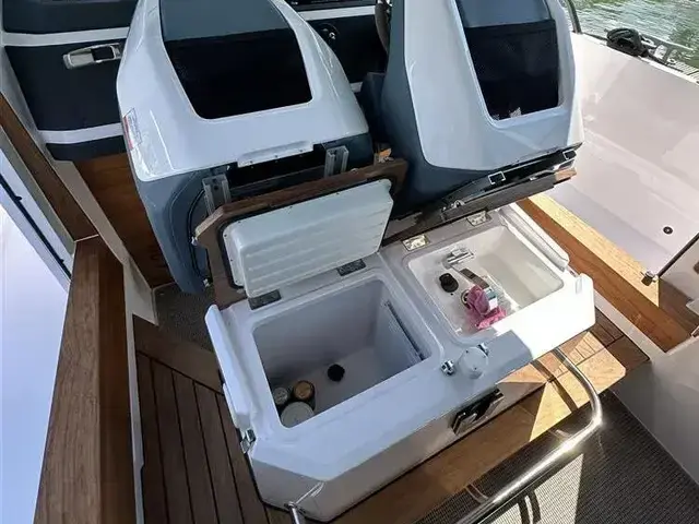 Axopar 28 CABIN