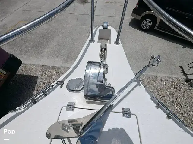 Robalo R230 center console