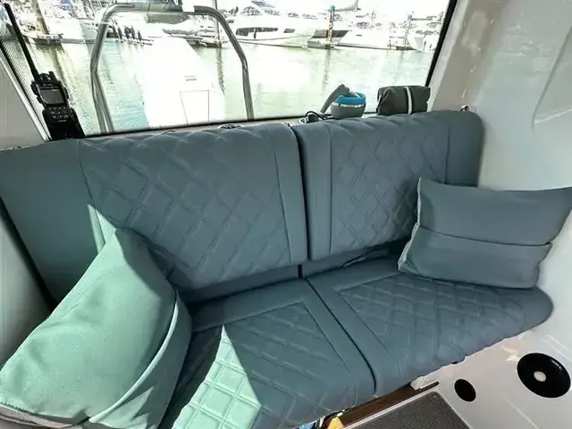 Axopar 28 CABIN