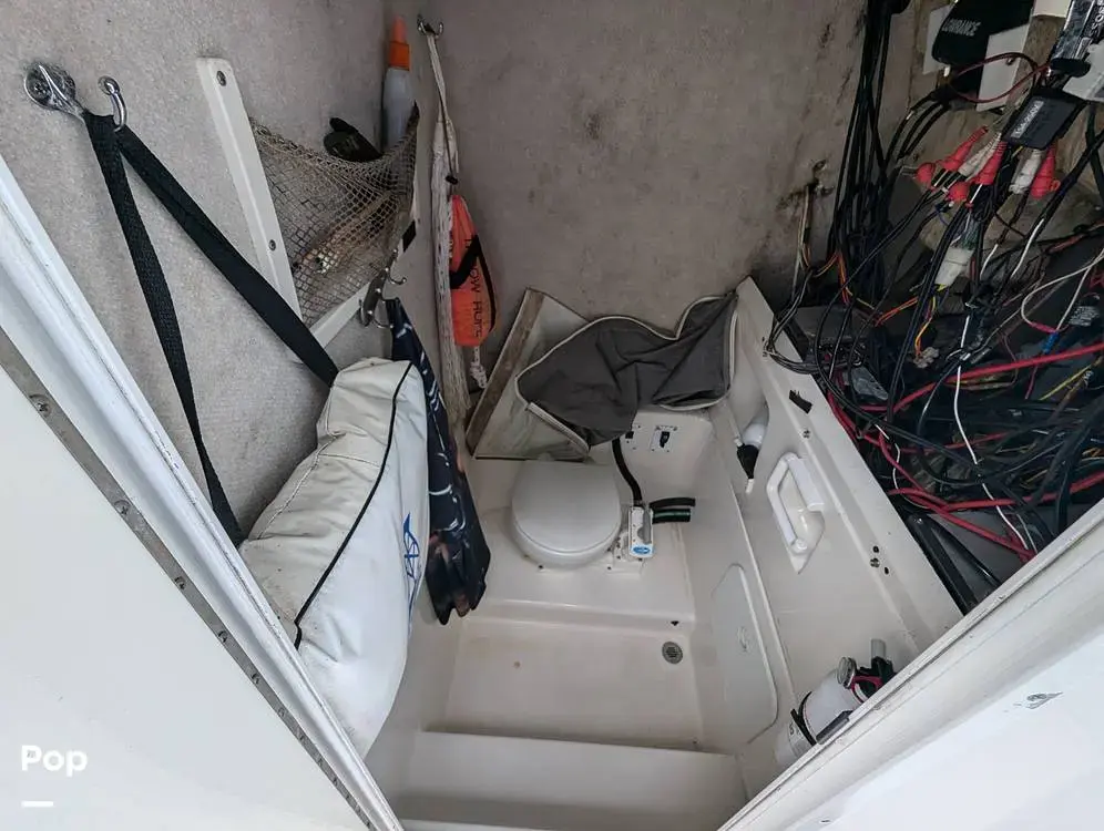 2005 Robalo r230 center console