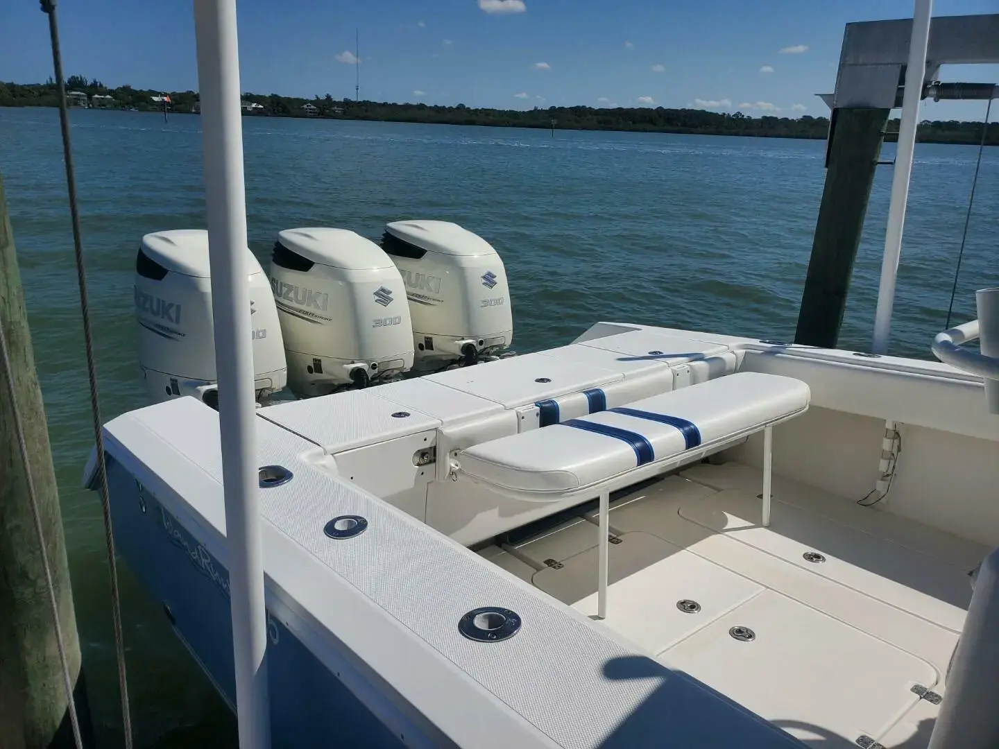 2007 Island Runner center console