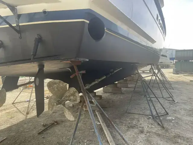 Hatteras 63 Motor Yacht