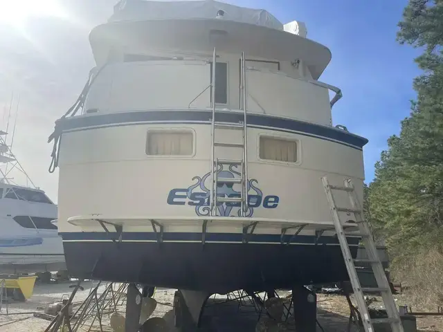 Hatteras 63 Motor Yacht