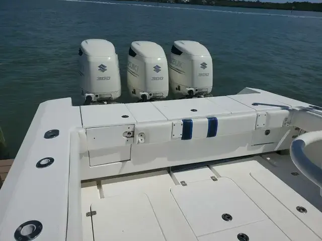 Island Runner Center Console