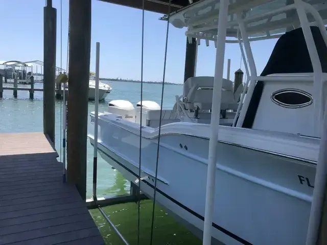 Buddy Davis 28 Center Console