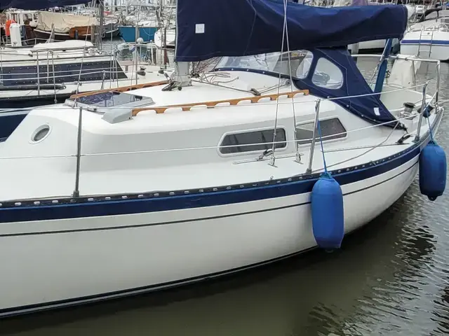 Spirit Yachts 28