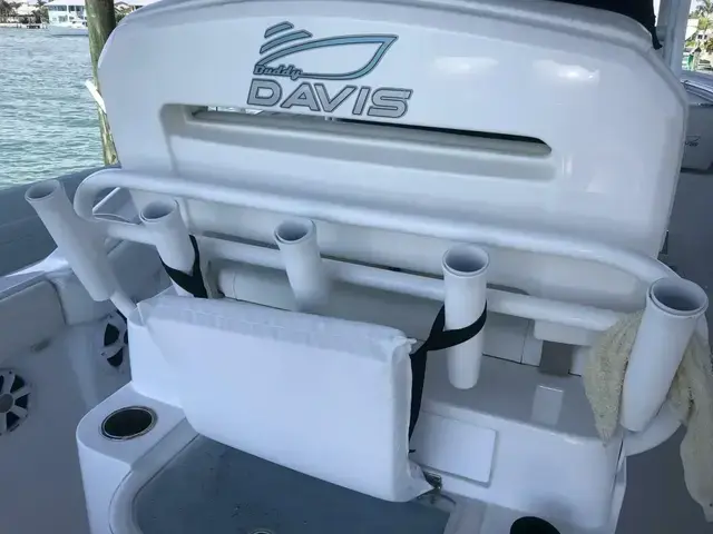 Buddy Davis 28 Center Console