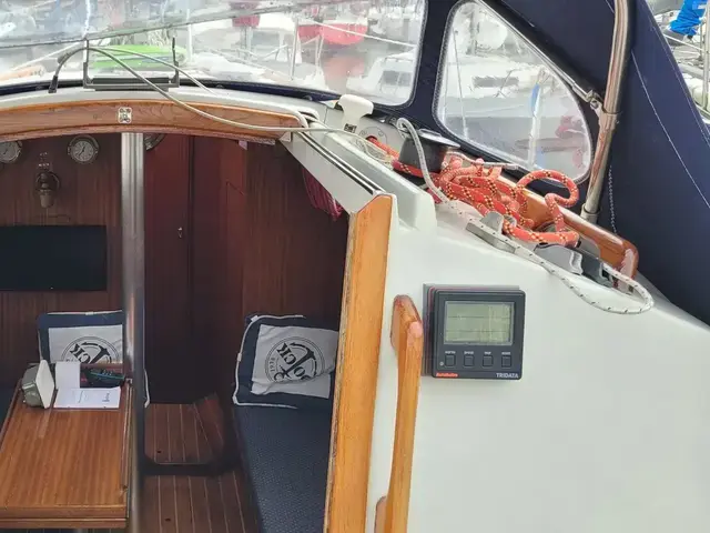 Spirit Yachts 28