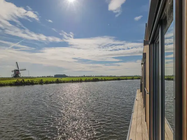 Surla Houseboat 15 Volledig Elektrisch With Charter