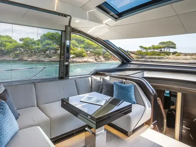 Sunseeker Sport Yacht 65