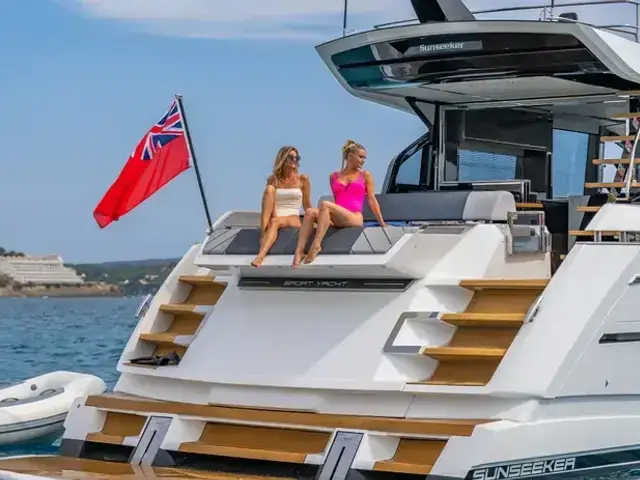 Sunseeker Sport Yacht 65