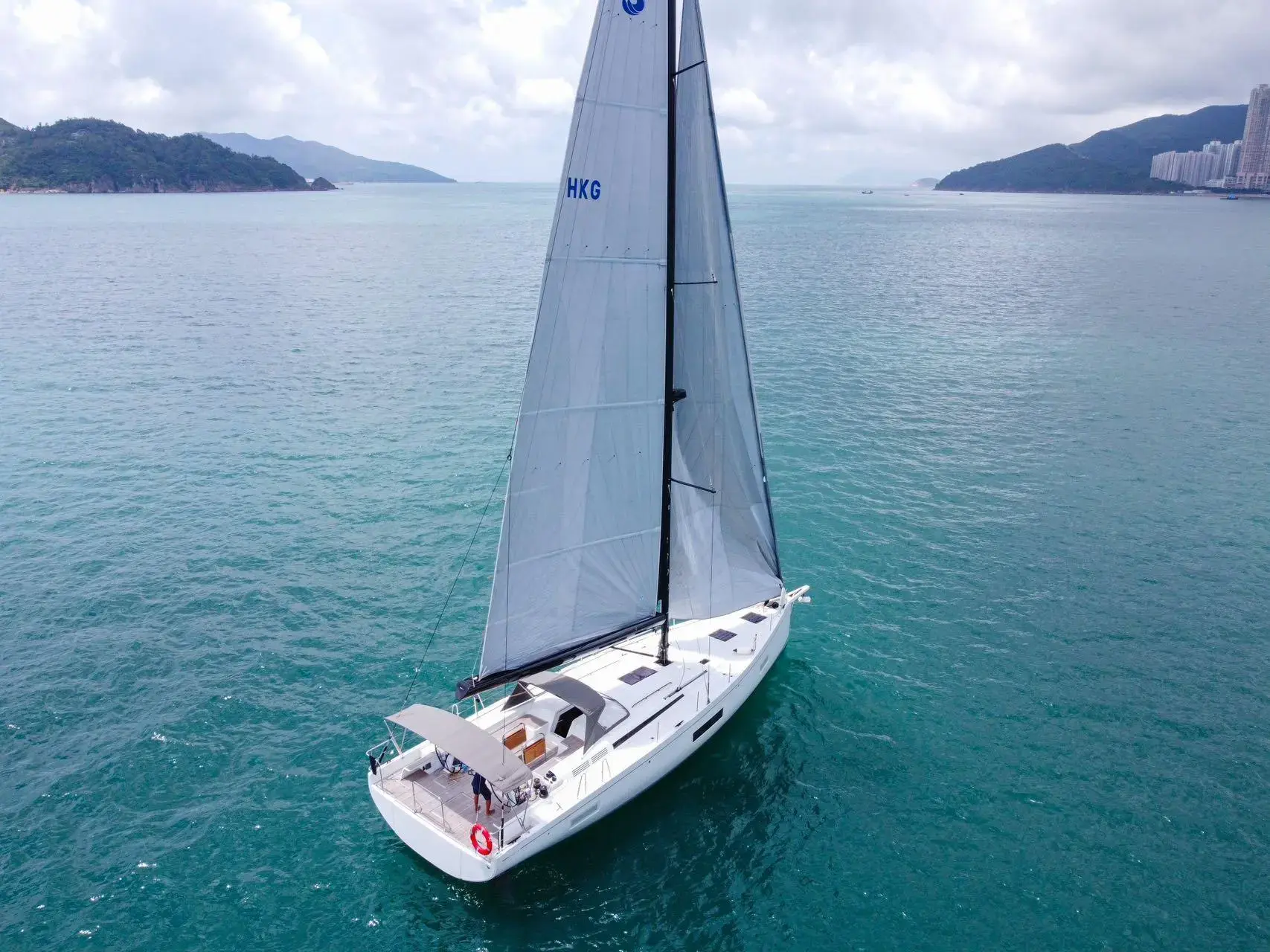 2023 Beneteau first 53