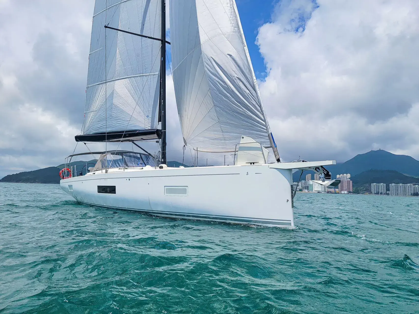 2023 Beneteau first 53