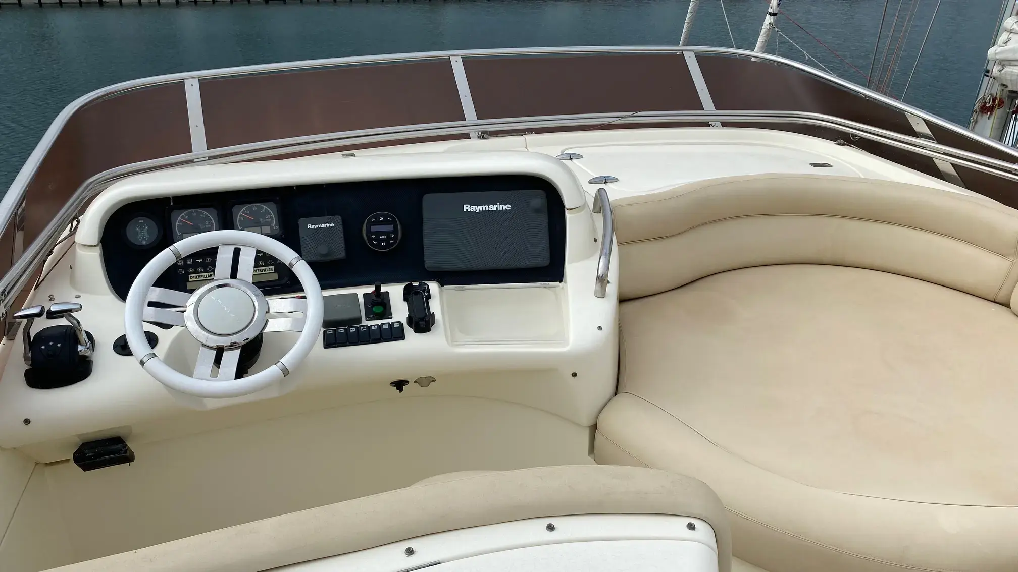 2003 Azimut 55 fly