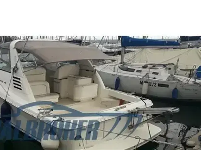 Sea Ray 330 Express Cruiser