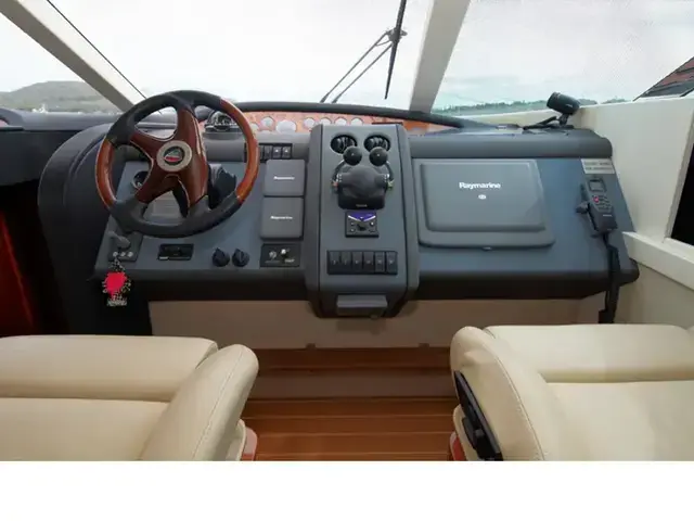 Fairline Squadron 58