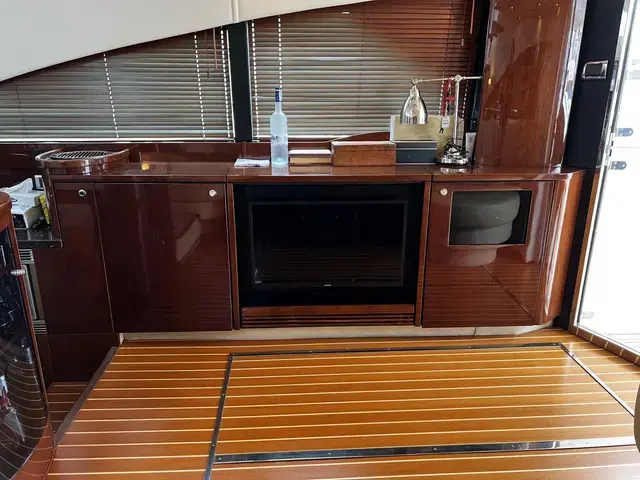 Fairline Squadron 58