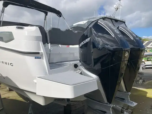 Karnic Boats SL800 Cruiser