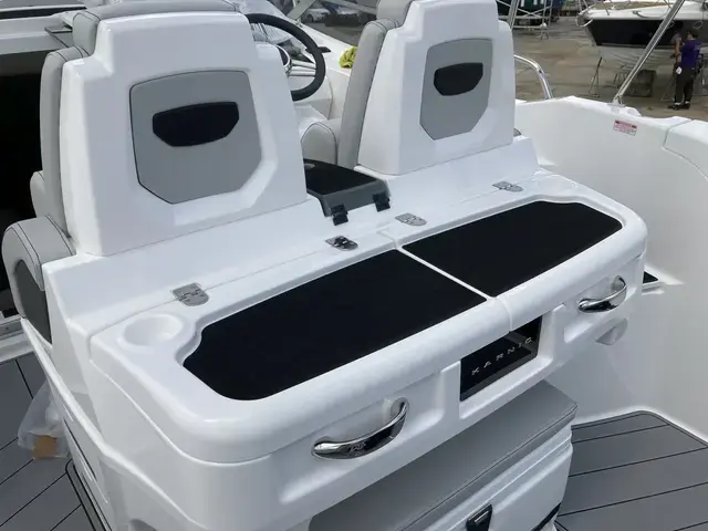 Karnic Boats SL800 Cruiser