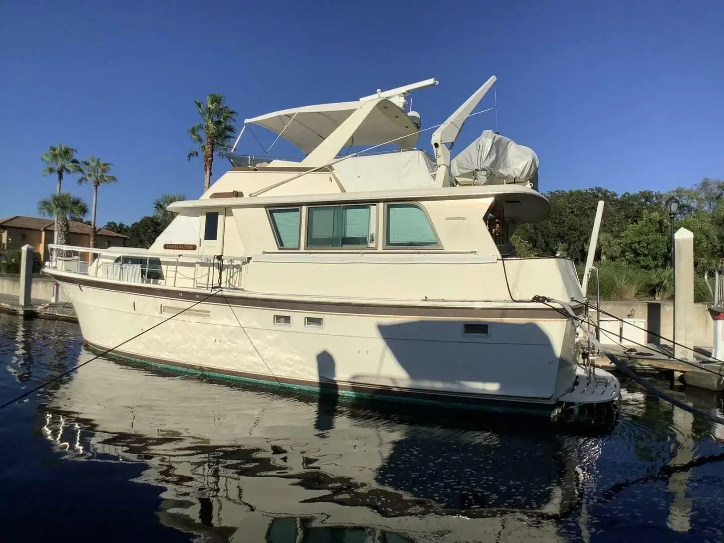 1983 Hatteras 53 extended deck motor yacht